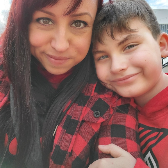 Meet your Posher, Erin - Picture 1 of 1